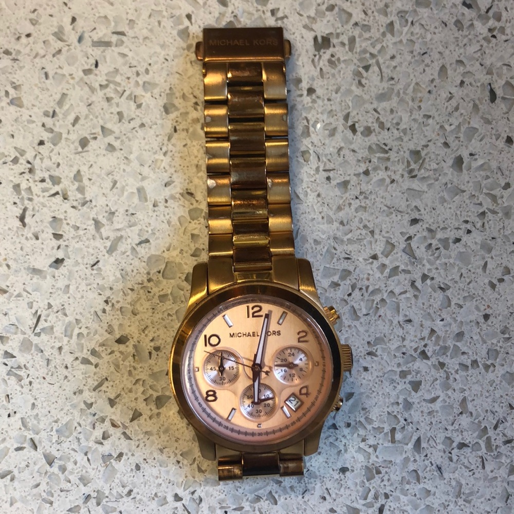 Michael kors rose gold watch